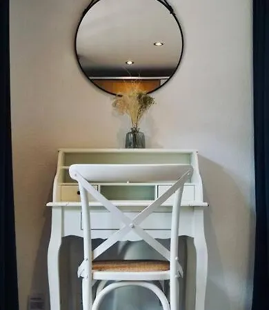 Local Flat *